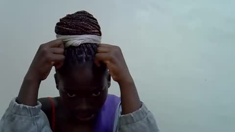 mamichula42 online show from October 27, 2025, 2:48 am