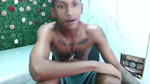 man_san11 online show from November 21, 2025, 2:38 pm