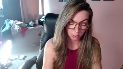 Snapshot of mandybabyxxx chatting on June 4, 2026, 11:22 pm MandyBabyXXX online show from June 4, 2026, 11:22 pm
