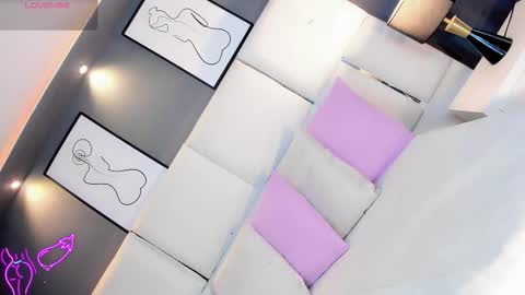 manellyksparklee online show from June 7, 2026, 1:26 pm