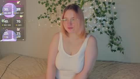 manic_pixie_ online show from September 11, 2025, 5:13 pm