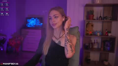 Amelie online show from December 2, 2024, 8:33 pm