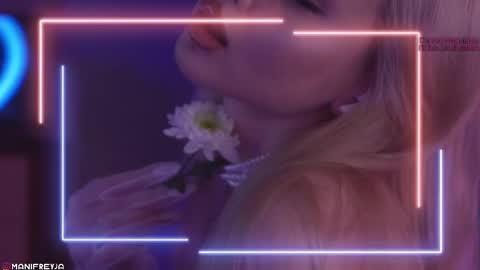 Amelie online show from February 16, 2025, 6:32 pm