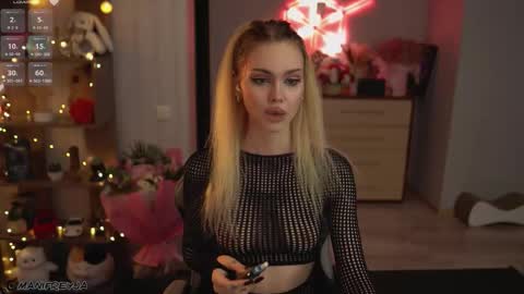 Amelie online show from September 11, 2025, 8:09 pm