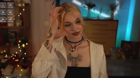 Amelie online show from April 15, 2026, 8:31 pm