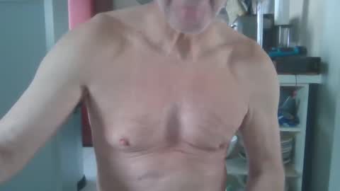 Snapshot of manngrossbite chatting on February 12, 2025, 10:03 am manngrossbite online show from February 12, 2025, 10:03 am