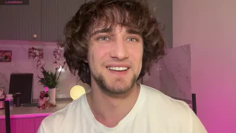 manolein online show from December 5, 2025, 6:59 pm