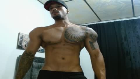 Snapshot of manolofitt chatting on January 6, 2025, 11:31 pm Manolo online show from January 6, 2025, 11:31 pm