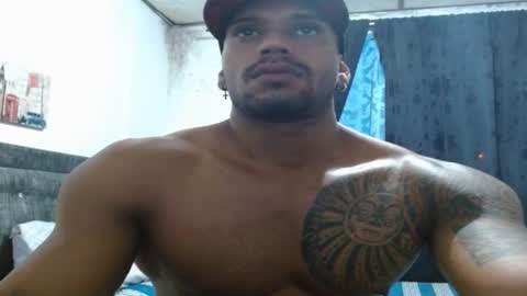 Snapshot of manolofitt chatting on January 15, 2025, 1:02 am Manolo online show from January 15, 2025, 1:02 am