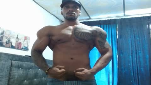 Snapshot of manolofitt chatting on January 17, 2025, 6:54 pm Manolo online show from January 17, 2025, 6:54 pm