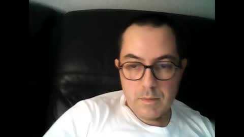 manu5933 online show from December 18, 2024, 8:42 am