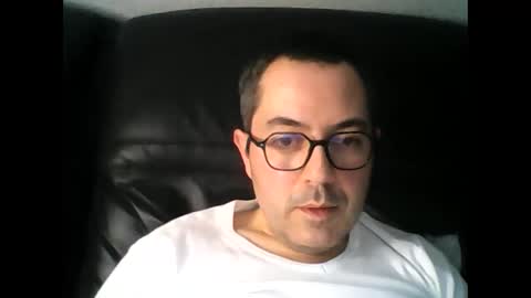 manu5933 online show from February 8, 2025, 4:04 pm