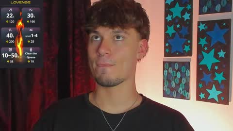  independent model online show from April 10, 2026, 3:12 am