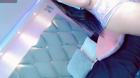 Manuela Kingsley online show from December 17, 2024, 2:44 pm