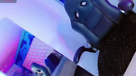 Manuela Kingsley online show from February 16, 2025, 3:16 pm