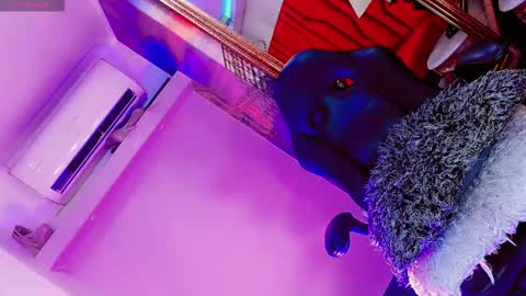 Manuela Kingsley online show from December 19, 2025, 11:50 am