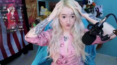 Manuela online show from February 16, 2025, 3:26 am