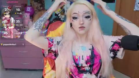 Snapshot of manuela_unicorn chatting on February 18, 2026, 9:33 pm Manuela online show from February 18, 2026, 9:33 pm