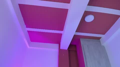 Manuela online show from June 10, 2026, 10:41 pm