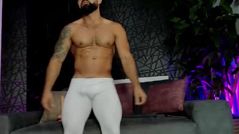 Snapshot of maofenix chatting on December 22, 2025, 7:11 pm MAOFENIX online show from December 22, 2025, 7:11 pm