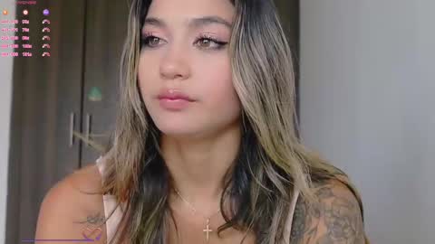 Snapshot of mara__ross chatting on March 7, 2025, 2:12 pm Mara Independent Model online show from March 7, 2025, 2:12 pm