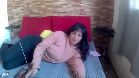 coshitaxxx online show from November 5, 2025, 1:11 pm