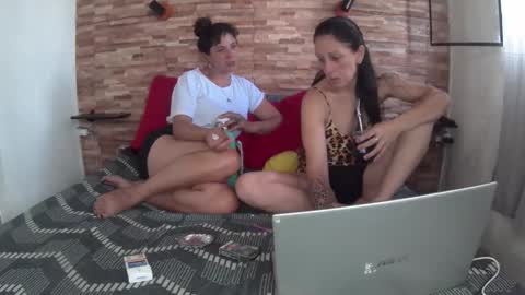 coshitaxxx online show from November 27, 2025, 2:08 pm