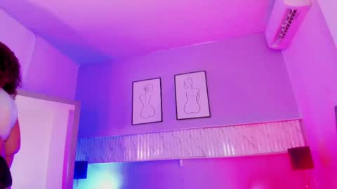 Mrs. Sweet online show from February 26, 2025, 8:26 am