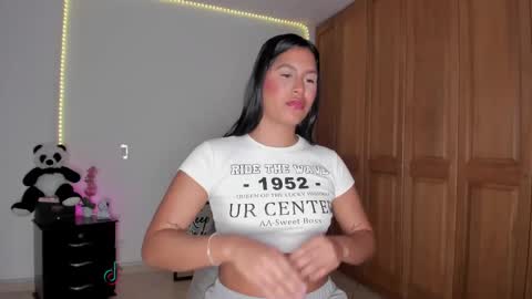 Snapshot of maragirl chatting on February 27, 2025, 3:26 pm Mara online show from February 27, 2025, 3:26 pm