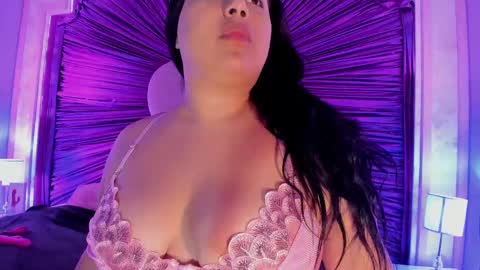 maralinette22 online show from September 13, 2025, 11:32 am