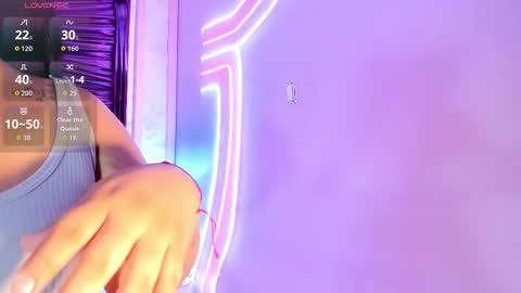 maralinette22 online show from October 6, 2025, 10:34 am