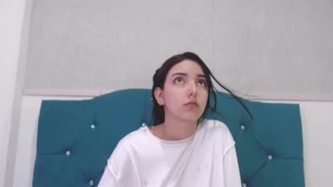 Snapshot of marcelaa_fox chatting on September 16, 2025, 8:26 am Marcela online show from September 16, 2025, 8:26 am