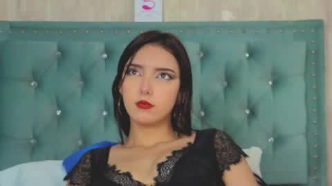 Snapshot of marcelaa_fox chatting on September 17, 2025, 7:59 pm Marcela online show from September 17, 2025, 7:59 pm