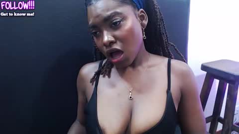 Snapshot of marcelagreyy chatting on September 18, 2025, 12:23 am MARCELA  online show from September 18, 2025, 12:23 am