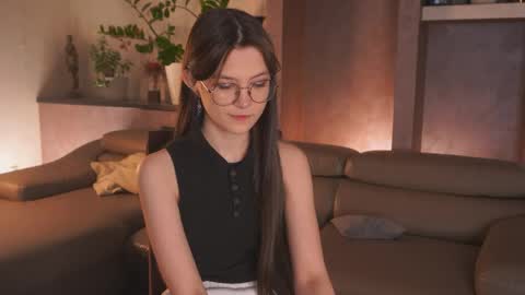 Eva online show from April 28, 2026, 2:44 pm