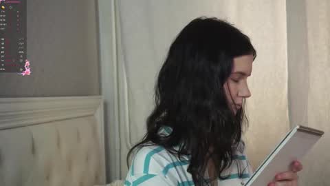 Marcelline online show from February 7, 2026, 3:43 am