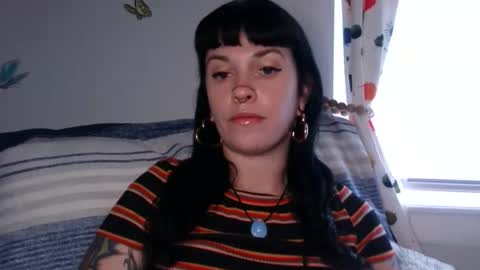 MarcelineAltaria online show from November 14, 2025, 4:06 pm