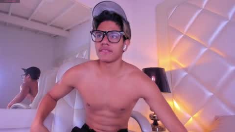 marco_deluxe online show from June 5, 2026, 12:00 pm