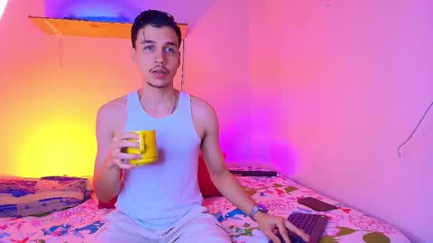 Marcus Hanks online show from December 3, 2025, 3:03 am