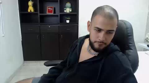 marcus_soler online show from September 12, 2025, 4:18 pm