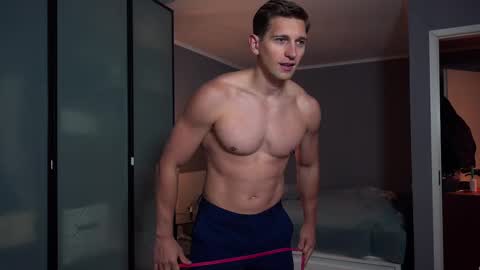 Marcus Diamond  online show from October 27, 2025, 4:11 pm