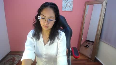 Luna online show from June 4, 2026, 7:53 pm