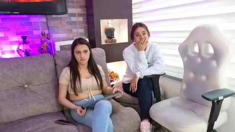 Maria online show from October 3, 2025, 7:44 pm