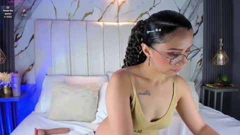 Marelyn online show from January 17, 2026, 5:05 pm