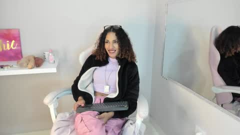 marfilastrom online show from January 10, 2025, 9:23 am