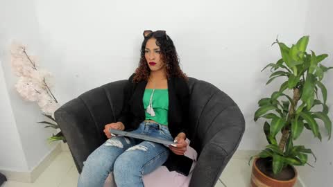 marfilastrom online show from January 26, 2025, 7:52 pm