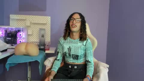 marfilastrom online show from September 8, 2025, 7:13 pm