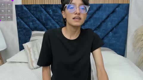 Aitana online show from February 18, 2025, 4:37 am