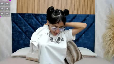 Aitana online show from February 22, 2025, 1:33 am