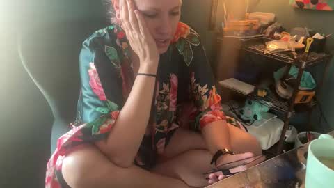 Elle online show from January 13, 2026, 3:06 pm